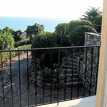Villa Faslam 1455 *